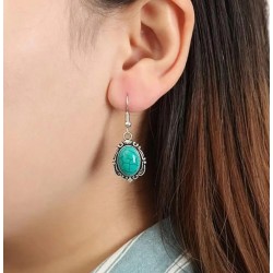 Conjunto Bohemio Chic con pulsera, gargantilla y pendientes.